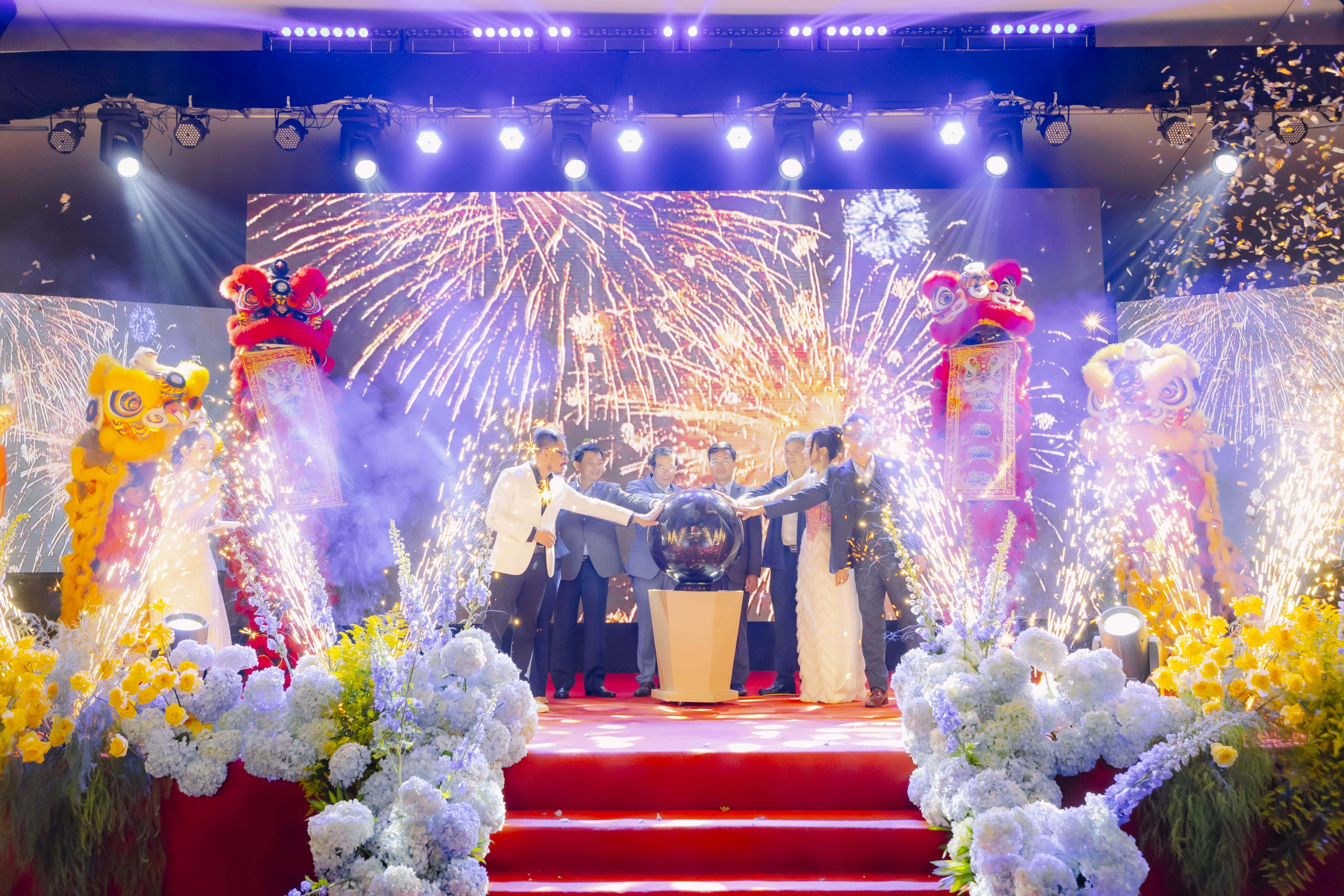Lễ khai trương - Công viên ánh sáng & nghệ thuật Delight Park đầu tiên tại Đà Lạt